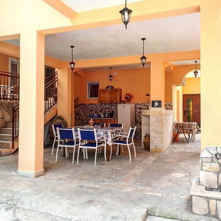 Apartments Vitic Sutomore Εξωτερικό φωτογραφία
